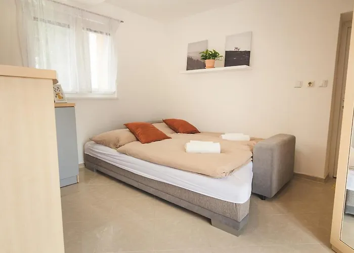 With An Old Town View Διαμέρισμα Μπρατισλάβα